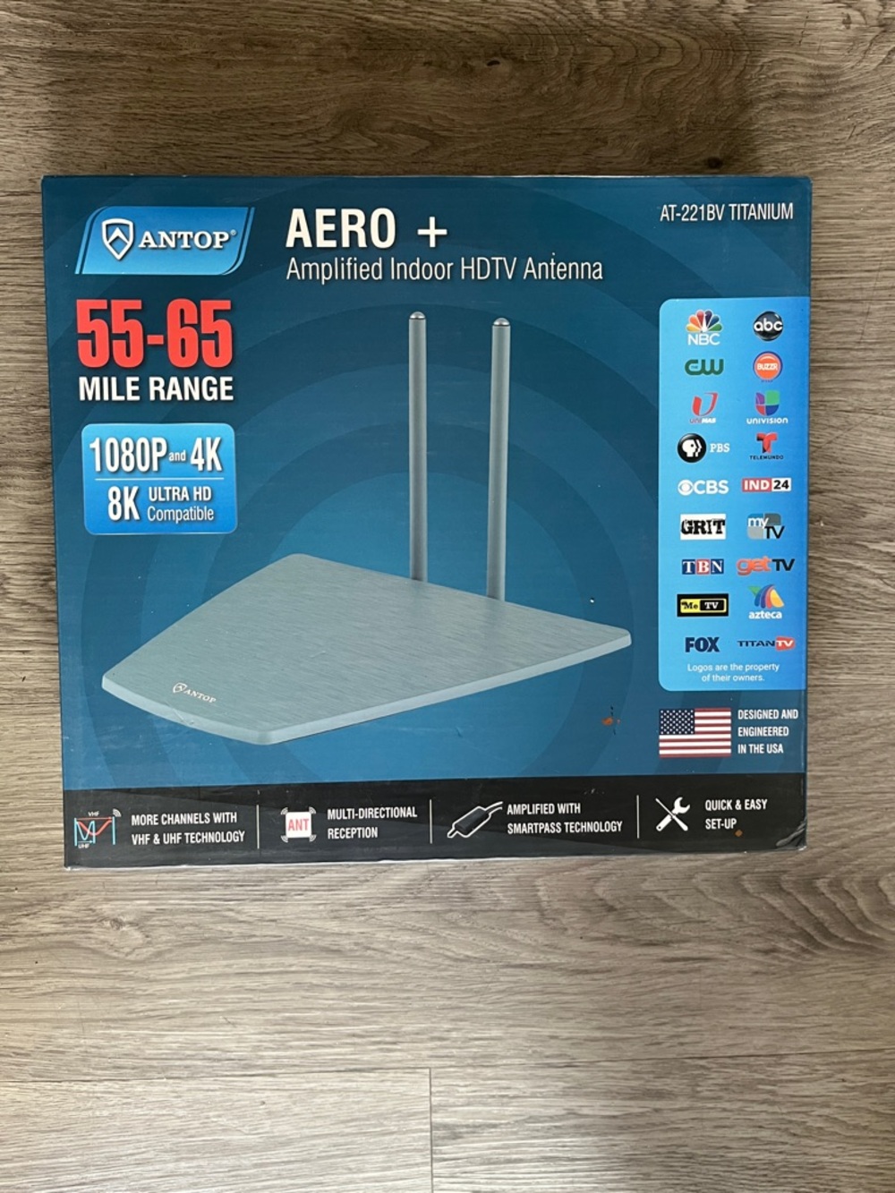 AERO+ Amplified Indoor HDTV Antenna - Titanium Gray